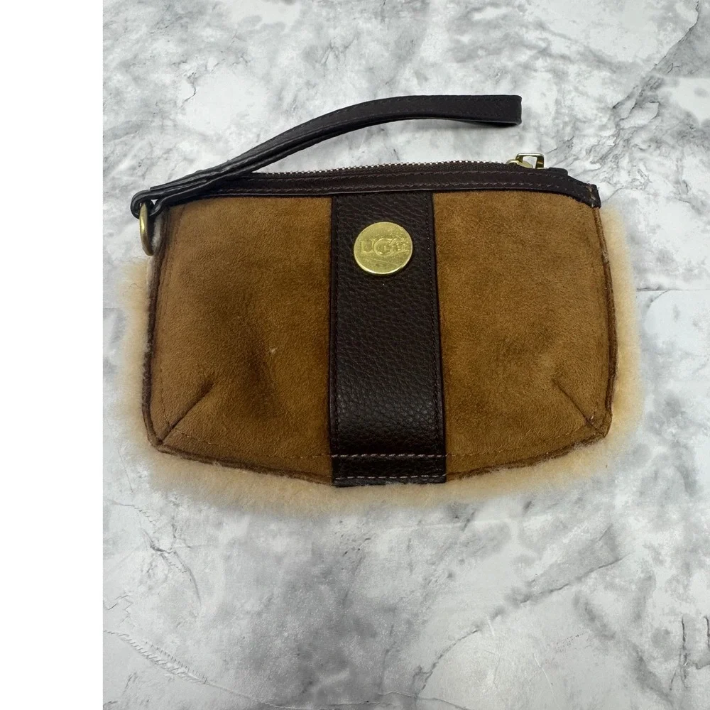 UGG‎ Australia Suede Shearling 🤎Wristlet Pouch Chestnut Brown Leather Trim Logo